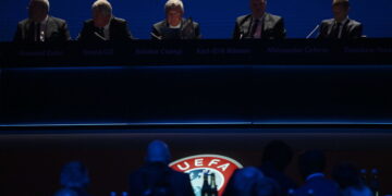 UEFA, 챔스 최종 개편안 승인…참가팀·경기수 모두 늘어난다