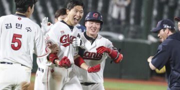 “올해는 마, 롯데가 가을야구를 한다는 확신이 듭니더!”