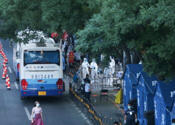 베이징 확진자 150㎞ 밖 격리…“우리가 하수구냐” 허베이 분통