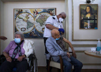 코로나19 장기 후유증, 고령층 더 심각…“4명 중 1명 고생”