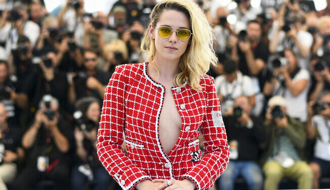 하늘에 별똥별 스치듯…크리스틴 스튜어트가 눈앞에서 사라졌다