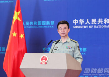 중국 “항모 활동 감시한 일본군함은 어용사진사”