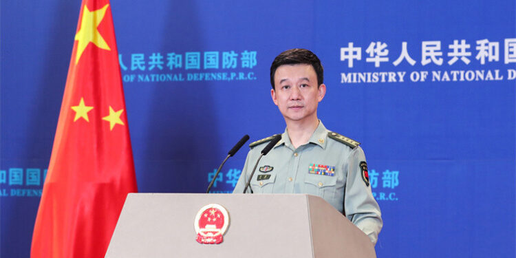 중국 “항모 활동 감시한 일본군함은 어용사진사”