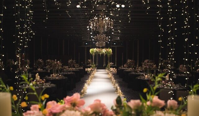 ‘불참이 미덕’이었는데…결혼식·돌잔치에 ‘부담백배’