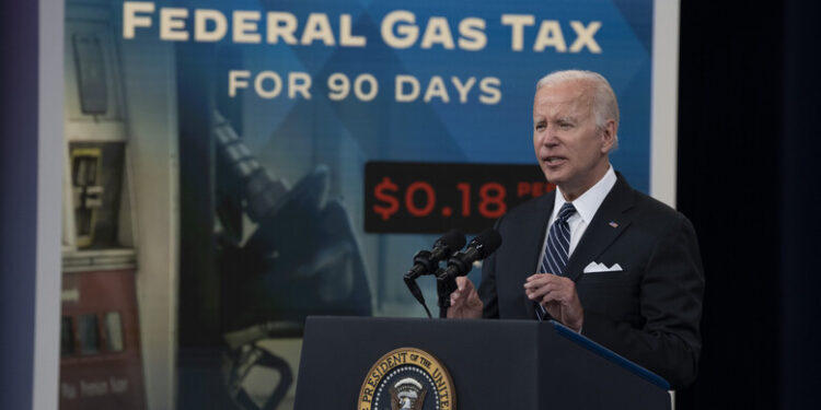 바이든 “3개월간 유류세 면제” 의회에 요구