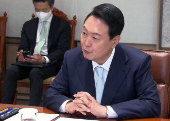 [정치]윤 대통령, 주말에도 ‘나토 열공’ 모드…내일 출국