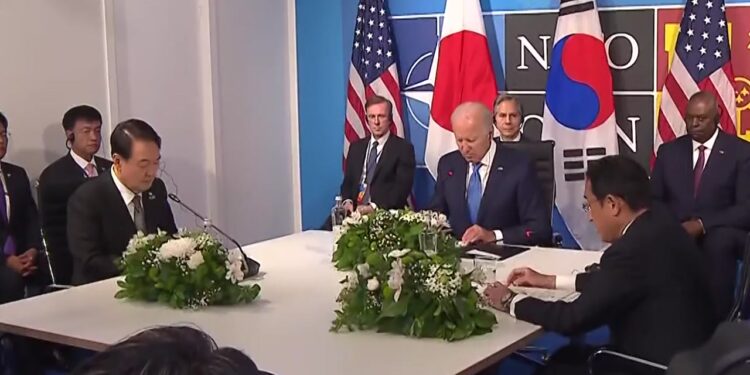 한미일, 대북 공조 강화 한목소리…"세계평화·안정의 중심축" – YTN