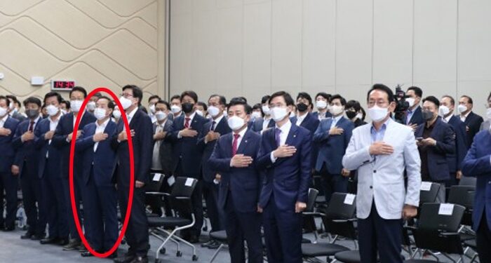 하윤수 부산교육감 당선인, 취임 전 정치행사 참석 ‘눈총’