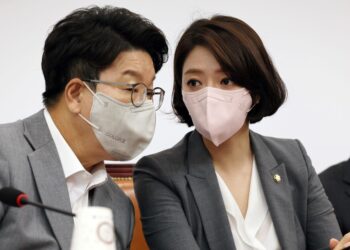 배현진, 국힘 최고위원직 사퇴…“국민 기대 충족 못해” – 한겨레