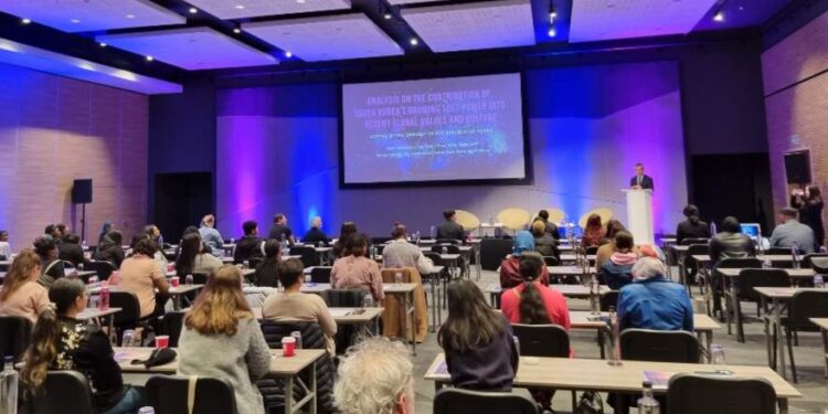 K팝 ‘선한 영향력’…아프리카에선 ‘인권단체 모토’