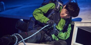 손편지, 눈물 그리고 연극…9개월 만에 돌아온 김선호