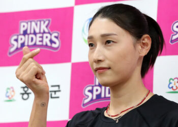 국내 복귀한 김연경…“후배들 해외 진출 많이 도전했으면” – 한겨레