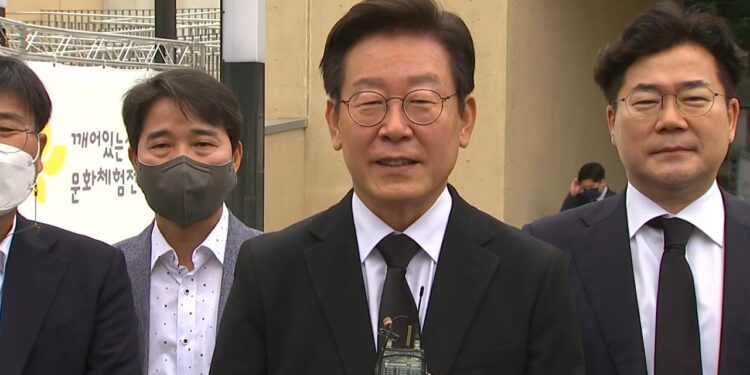 [정치]’대세론’ 깨질라…이재명, ‘70%’ 중앙위원 표심 공략