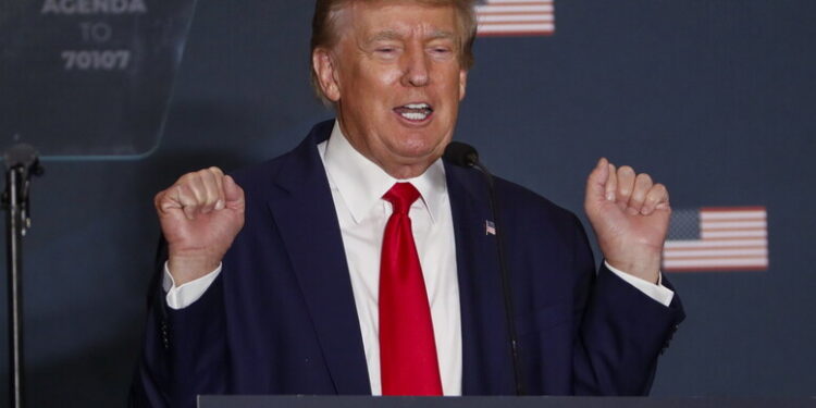 트럼프 워싱턴 돌아와 “부정선거”…정작 본인이 선거 조작 의혹