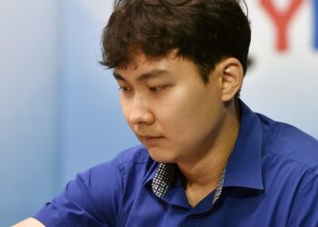 박정환, 신진서 꺾고 YK건기배 결승 진출 – 한겨레