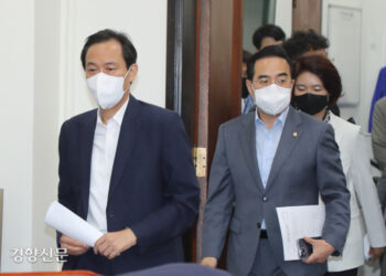 “여당 대표도 징계하는데”···'사필귀정' '청년정치 우려' 속에서 '이준석 중징계' 바라보는 야당의 걱정, 왜? – 향이네 h2.khan.co.kr