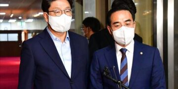 ‘정치’ 말고 ‘민생’…국회 공전에 속타는 국민 [김민석의 갓심]