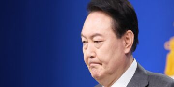 윤 대통령 “약화된 한미·한일 관계 정상화, 국제사회 평화 기여”