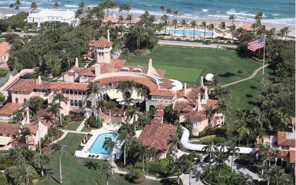 미 FBI, 트럼프 자택 전격 압수수색…대통령 기록 반출 혐의