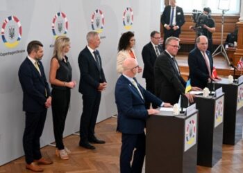 영국 국방장관 “러시아가 패배하기 시작했다”