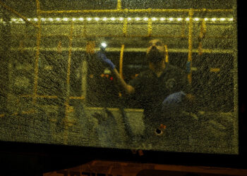 이-팔 무장단체 휴전 일주일 만에 버스에 총기 난사 사건