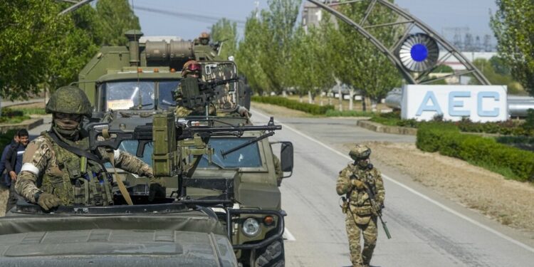 러시아 점령 자포리자 행정수반 “원전 주변 휴전 논의하자”