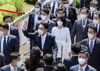 [단독] 대통령 공관 리모델링 업체 대표, 대통령취임식 초청됐다 – 한겨레