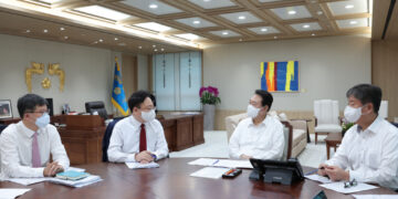 尹대통령 "표 얻기 위한 '정치복지'→'약자복지' 전환" 지시 – 머니투데이