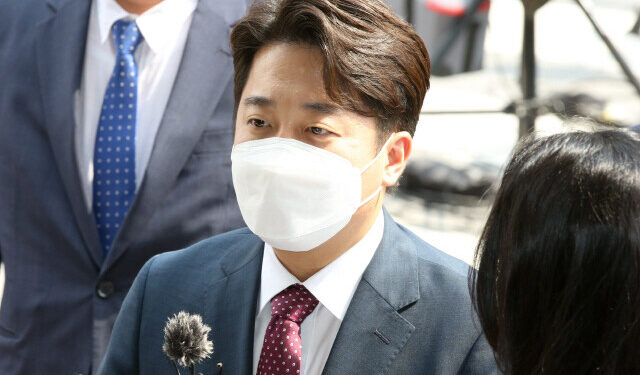 이준석 “사퇴 회유 거짓말? 계속 도발하면 폭로” – 한겨레