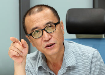 “불평등에 맞서지 않았던 정의당 욕심쟁이 당으로 전락, 버림받았다” – 한겨레