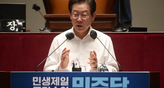 [이슈+] “독재자 아니다”…통합·소통 행보 나서는 이재명, 식사 정치도 계속