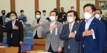 [뭐라노] 27년 전에도 4류였던 정치 – 국제신문