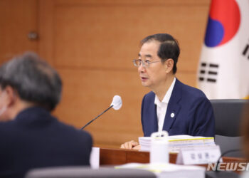 한 총리 “국제수지, 크게 염려할 상황 아냐…경상수지는 흑자” :: 공감언론 뉴시스통신사 ::