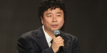 휠체어서 일어나 두발로 선 강원래…메타버스 K팝 파고들다 연계소문