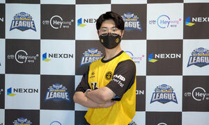 [e스포츠人] 죽음의 조에서 살아남은 박인수 “멘탈 부여잡기도 힘든 경기였다”