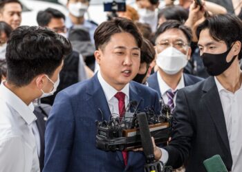 국힘 윤리위, 열흘 앞당겨 18일 연다…이준석 제명? – 한겨레