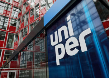 러 때문에 망하게 생긴 독 최대 가스업체, 40조원 들여 국유화