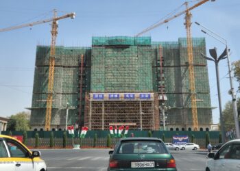 중앙아 뒤엎는 제국의 그림자…중, 자원 이어 안보까지 진격