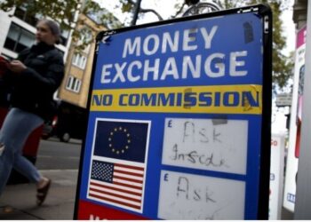 영국 통화위기에 내몰려…파운드화, 1971년 이후 최저치 – 한겨레