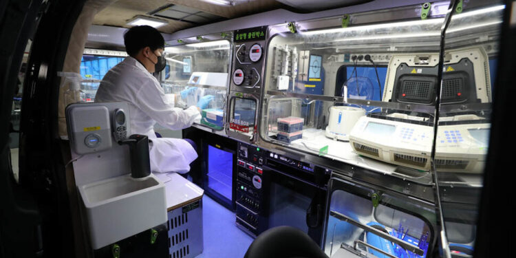 [포토] 계속 진화하는 의료기기…국제병원의료산업박람회 – 한겨레