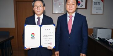 경남도사회서비스원장에 조철현 씨 – 경남도민일보