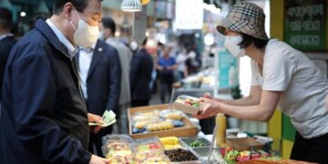 연휴 첫날 급식 봉사한 점심은 통인시장 칼국수