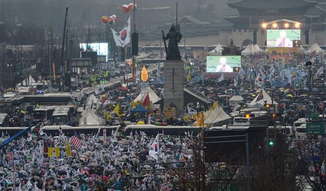 한국 정치에 국민은 큰 불신·불만, 87년 체제엔 한계… 도약 위해 개혁해야 [대한민국은 선진국인가]