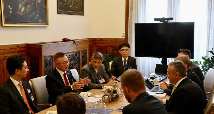 원전 수출 광폭 행보 나선 한수원 사장