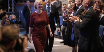 무능, 독선, 무공감…취임하자마자 자멸하는 트러스