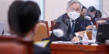 한동훈 "판결문 안 읽은 듯"…최강욱 '정치검찰' 언급에 나온 말 – 머니투데이