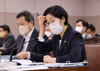 ‘환경부=산업부 2중대’ 비아냥 왜? : 환경 : 사회 : 뉴스 – 한겨레