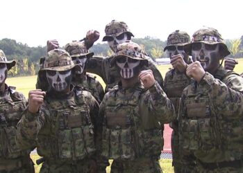 이 구역 '지존'은 나…첫 특공무술대회 '부부 챔피언' – YTN