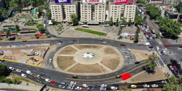 칠레, ‘제3의 성’ 신분증 발급…남성 여성 아닌 ‘논바이너리’ ‘X’성