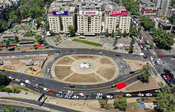 칠레, ‘제3의 성’ 신분증 발급…남성 여성 아닌 ‘논바이너리’ ‘X’성